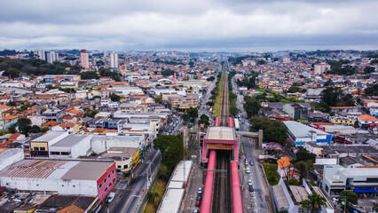 Visão aérea da cidade de Poá SP Brasil vista do alto por um drone em 2023. 