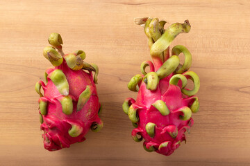 ドラゴンフルーツ　(赤肉)　ベトナム産