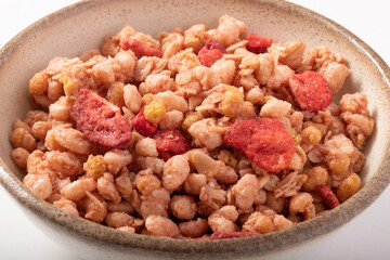 ストロベリーグラノーラ