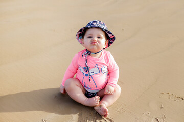 Praia, bebê, rosa, piscina, areia, chapéu, criança, garota, criancinha