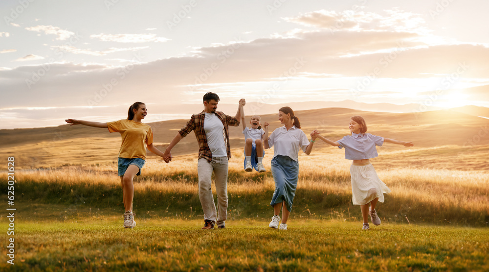 Canvas Prints Happy family at sunset