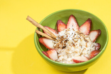arroz con leche y fresas 