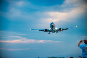 Fototapeta na wymiar Airplane arriving at Skiathos airport