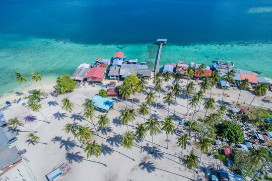Beautiful aerial view borneo sea gypsy water village in Omadal Island, Semporna Sabah, Malaysia.