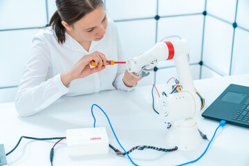 Robot Design and Prototyping: This course covers the principles of rob