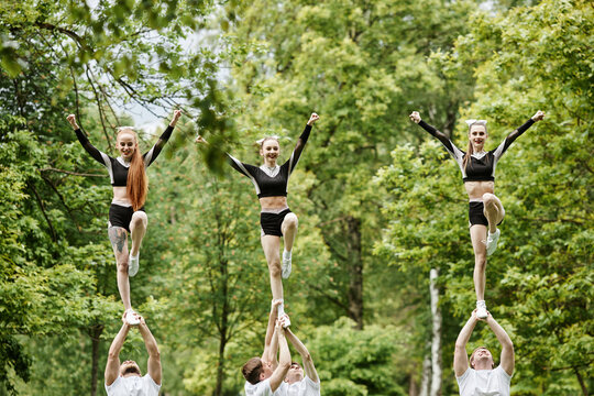 Cheerleaders on the Football Playground Editorial Stock Photo - Image of  competition, fitness: 129080908
