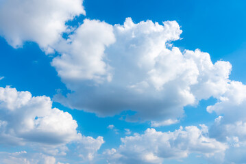 Obraz na płótnie Canvas Beautiful cloud in blue sky.