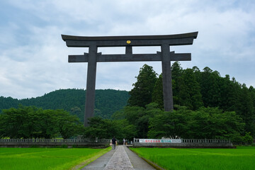 和歌山県 雨の日の熊野本宮大社 大斎原大鳥居