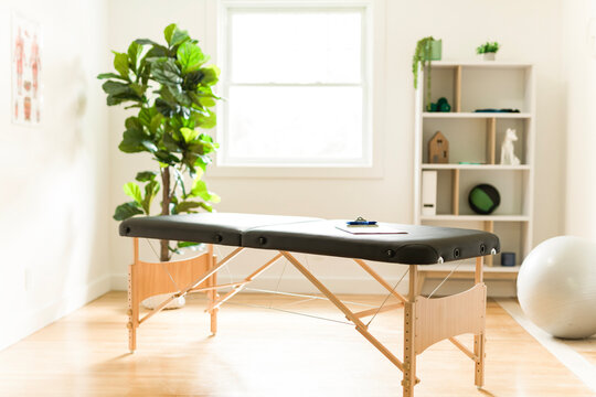 An Office of massage therapist in modern medical center