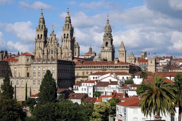 Fototapeta na wymiar Santiago de Compostela from Alameda Park.