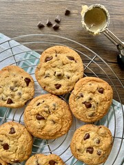 chocolate chip cookies