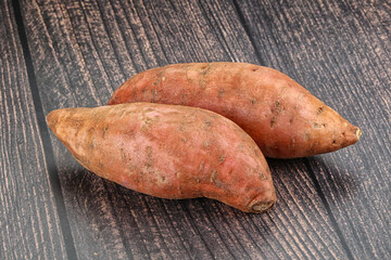 Sweet raw batat for cooking