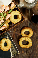 Traditional festive Algerian Kaak dry cookies ring named 