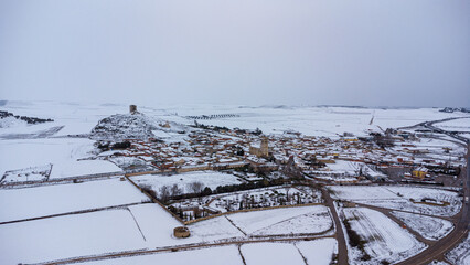 Mota del marqués entre nieve (VALLADOLID)