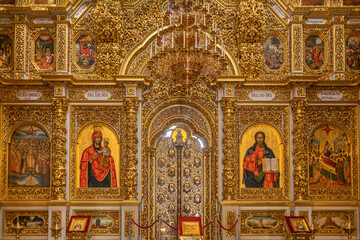 Fototapeta na wymiar Holy Dormition Cathedral of the Kyivan Cave Monastery