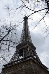 The Eiffel tower on a cloudy day - 625645096