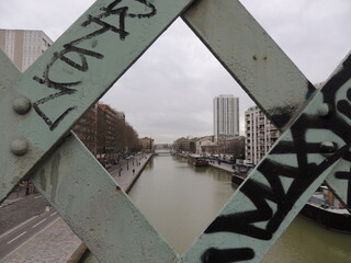 Bridge over the river - Canal de l'Ourcq - Paris - 19ème arrondissement - obrazy, fototapety, plakaty