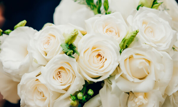 wedding bouquet of white roses texture of flowers