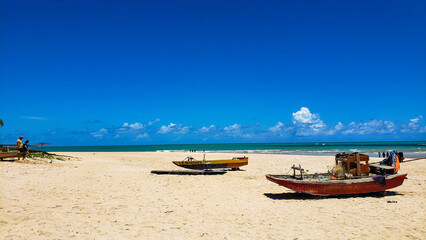 Barcos na praia de Pontal de Coruripe, Alagoas - Brasil.