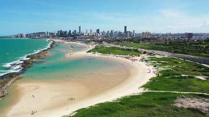 Vista aérea com drone da Ponte Newton Navarro e do Forte Tres Reis Magos na Cidade de Natal - Rio Grande do Norte - Brasil