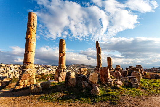 Ruines in the old city Gerash, withe new Jerash in the back,Jordan, Middle East