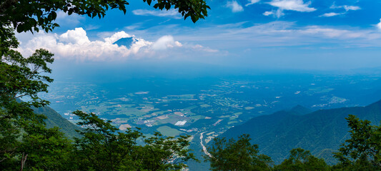 毛無山登山　富士山の雄姿と朝霧高原の絶景