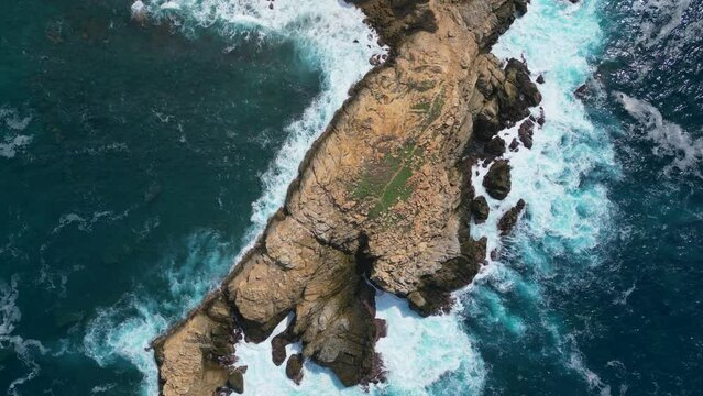 Aerial Cinematography: Cliffs of Punta Cometa, Oaxaca, Mexico