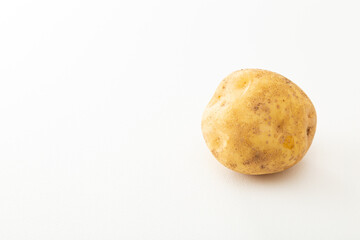 白背景のジャガイモ