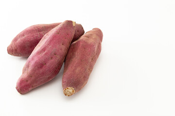 白背景のサツマイモ