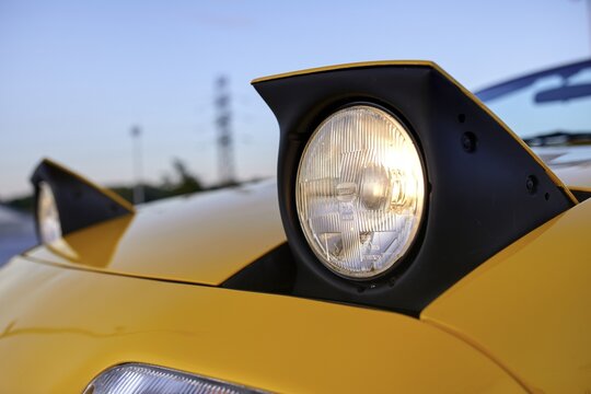 Reflektory auta mazda  mx-5  1995 r. miata w kolorze sun burst yellow gen N po liftingu