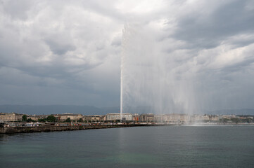 Naklejka na ściany i meble Beautiful and famous Geneva water fountain