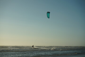 Kite Surfer am Meer