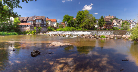 Obraz premium View of the castle on the mountain in the city of Marburg on a sunny summer morning.