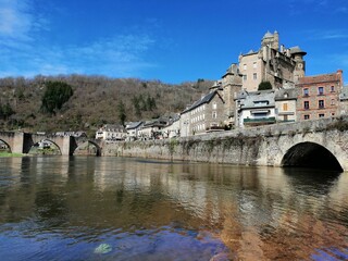 Le Lot à Estaing en Aveyron