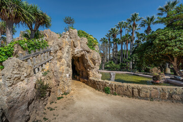 Obraz premium Grotto at Genoese park (Parque Genoves) - Cadiz, Andalusia, Spain