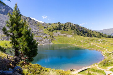 Fototapeta na wymiar Alpensee, Aosta, Chamolé