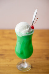 cream-soda, japanese style melon flavored soda with ice cream
