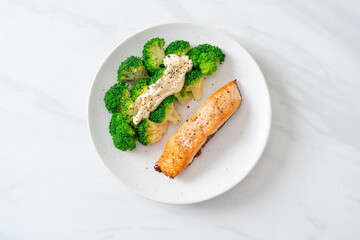grilled salmon fillet steak with broccoli