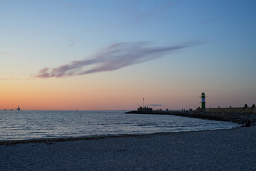 Sonnenuntergang am Strand von Rostock Warnemünde
