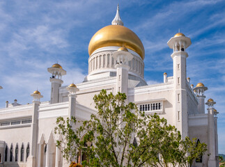 Omar Ali Saifuddien Mosque in Brunei on the island of Borneo