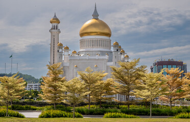 Obraz premium Omar Ali Saifuddien Mosque in Brunei on the island of Borneo