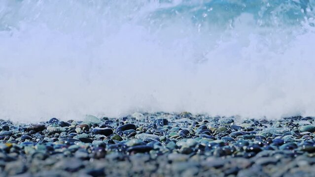 [Slow motion 120P]　湘南海岸の打ち寄せる波（夏）