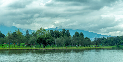 Lake in the Parque Metropolitano Simón Bolívar (English : Simon Bolivar Metropolitan Park), Bogota, Bogotá, Colombia. - obrazy, fototapety, plakaty