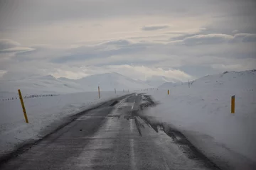Fotobehang road in winter © edfitzgerald