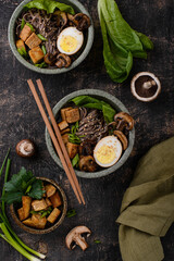 Soba noodle with tofu and mushroom