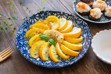 黄色い丸ズッキーニのソテー