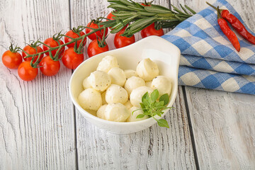 Mozzarella cheese balls in the bowl
