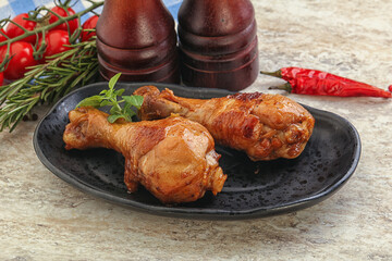 Roasted chicken legs with spicy sauce