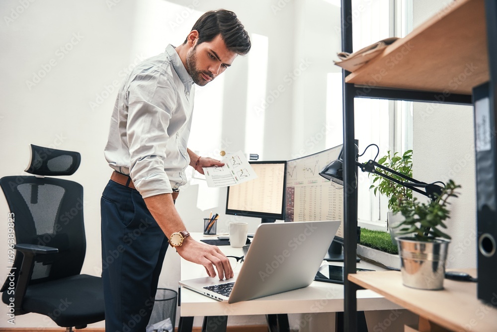 Aufkleber multitasking. side view of successful bearded trader or businessman in formal wear working with lapt