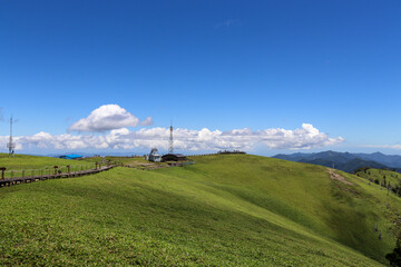 Fototapeta na wymiar 徳島県にある剣山山頂の風景